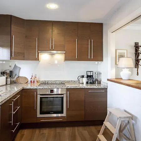Mb-spacious Townhouse With Private Pool Holiday home