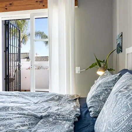 Mb-spacious Townhouse With Private Pool *