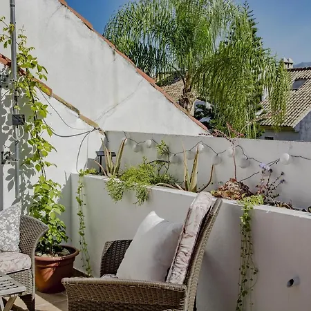 Mb-spacious Townhouse With Private Pool